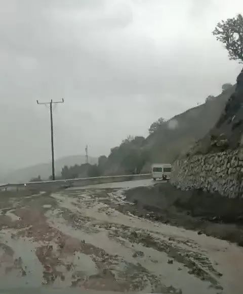 Adıyaman Sincik İlçesinde Sağanak Yağış Ulaşımı Olumsuz Etkiledi