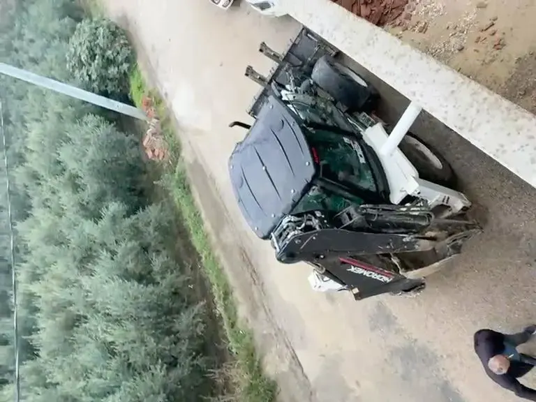 Bursa Ayazma'da Yıkım Kararı Gerginliği: Mahalle Sakinleri Çatılara Çıktı
