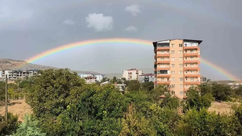 Diyarbakır Dicle'de Ortaya Çıkan Gökkuşağı Görsel Şölen Sundu