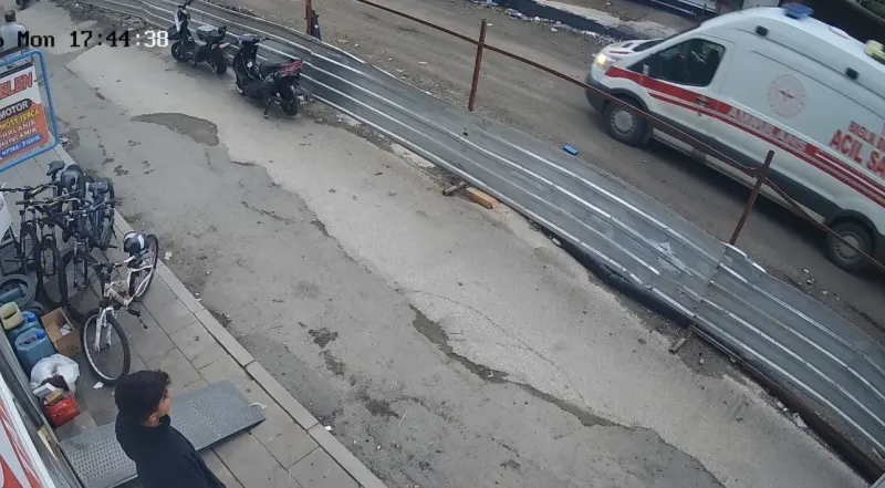 Erzincan'da İnşaat Kazasında Yaralanan İşçinin Tedavisi Yoğun Bakımda Sürüyor