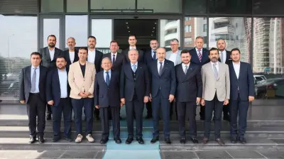 Hulusi Akar ve Kayseri Protokolünden Kayseri Ticaret Odası’na Tebrik Ziyareti