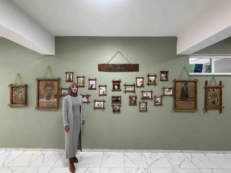 Sakarya’da Görev Yapan Felsefe Öğretmeni Okulunda Hayvan Sevgisi Köşesi Kurdu