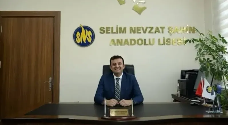 Kansere Yenik Düşen Eğitimci Murat Yurtsever Görev Yaptığı Okulda Anıldı