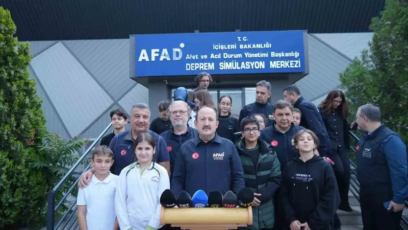 Ankara Deprem Simülasyon Merkezinde Öğrencilere Afet Eğitimi Verildi