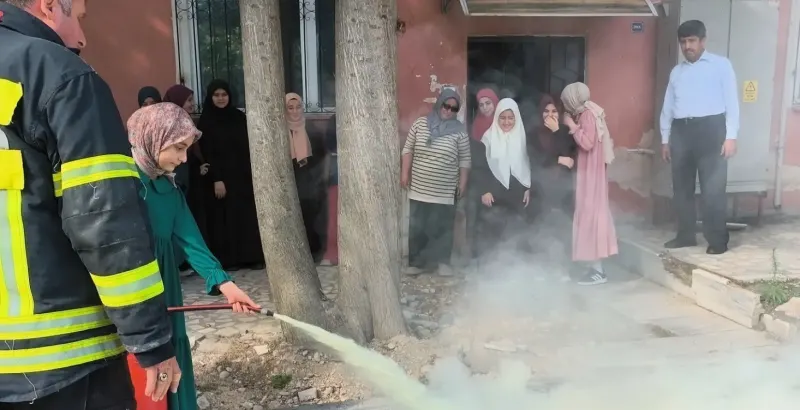 Mersin Anamur’da Kur’an Kursunda Gerçekleştirilen Yangın Tatbikatı Nefes Kesti