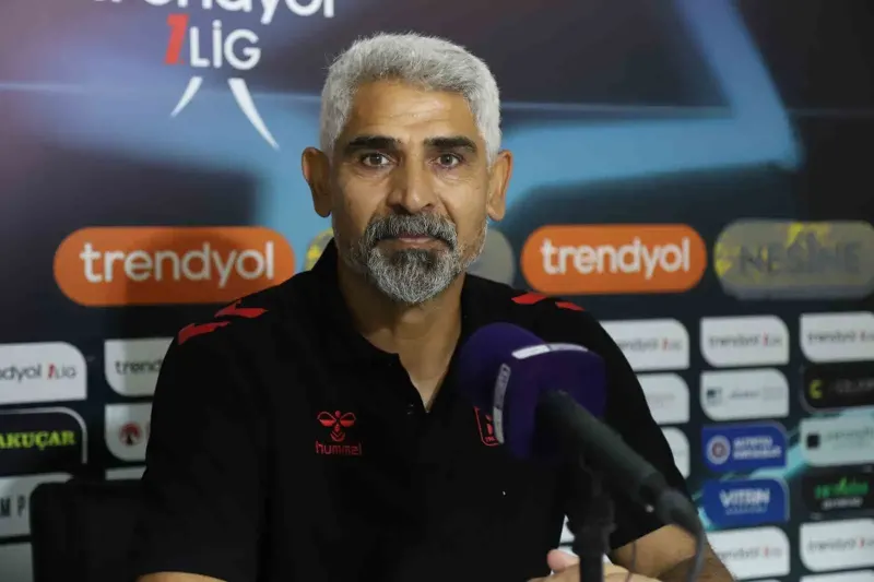 Bandırmaspor ve Sivasspor Karşılaşması Sonrası Teknik Adamlardan Açıklamalar