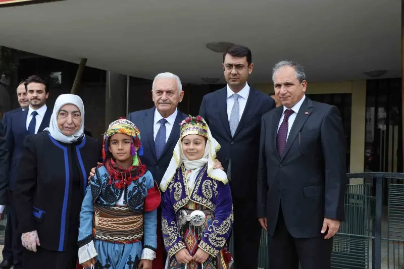 Binali Yıldırım Uşak Şükrü Özdilek Kızılay Anaokulu Açılışına Katıldı