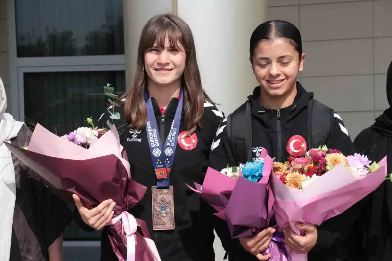 Avrupa Şampiyonası'ndan Madalyayla Dönen Milli Sporcular Cizre'de Coşkuyla Karşılandı
