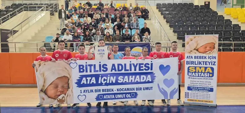 Bitlis Adliyesi Ata Bebek İçin Parkeye İndi