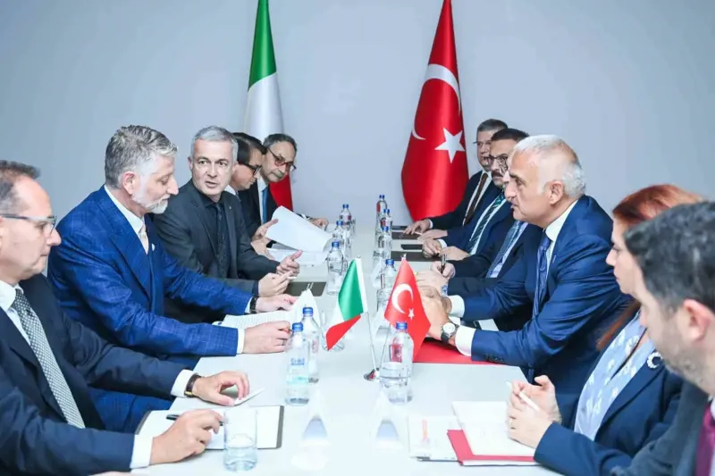 Bakan Ersoy Ve İtalyan Bakan Giuli Pamukkale Buluşmasında Bir Araya Geldi